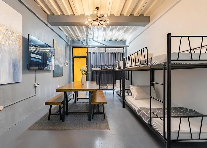 Diamond Hall - 202 Aparthotel 4*